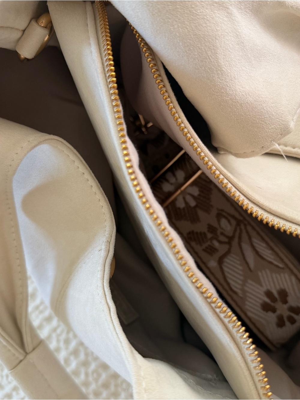 AHDORNED 2-in-1 Vegan Suede Hobo w/ Pouch Crossbody Bag Cream - Picture 9 of 11